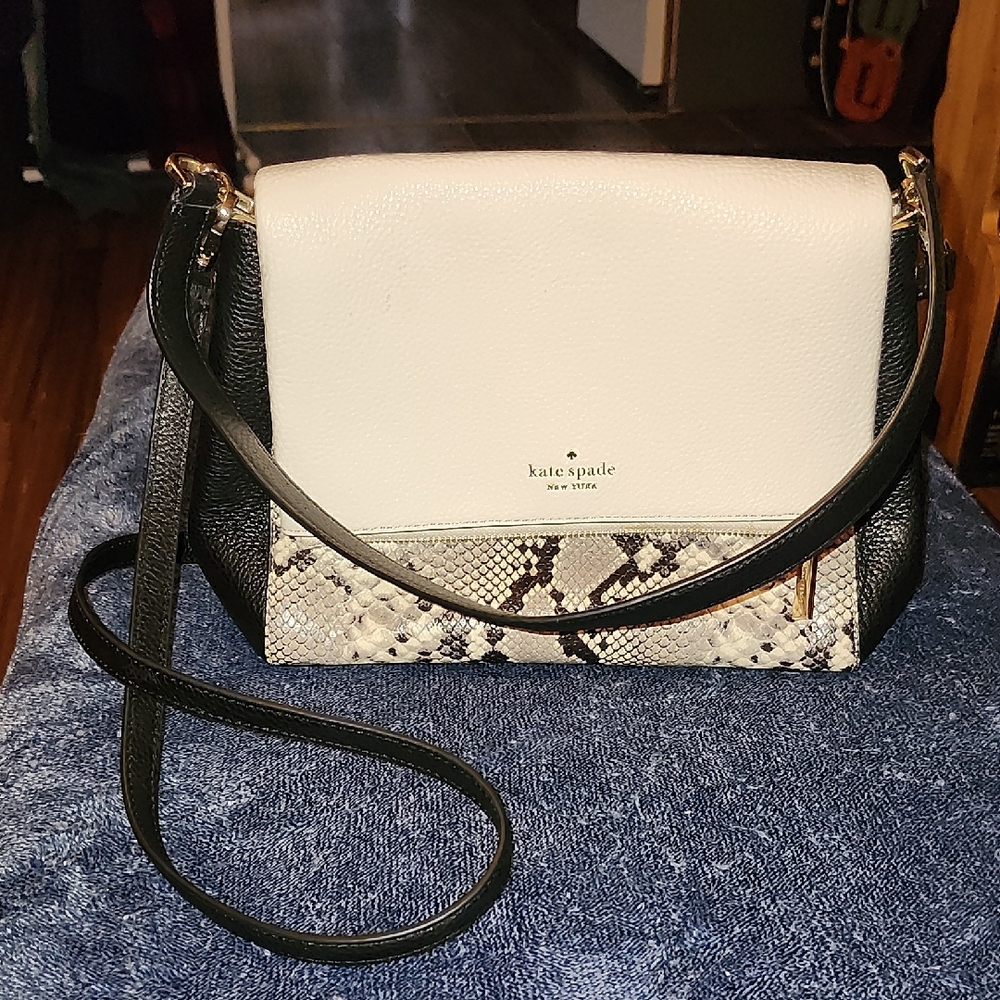 Kate Spade Elegant Black and White Floral Crossbody Bag